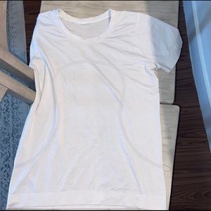 Lululemon swiftly tech short sleeve